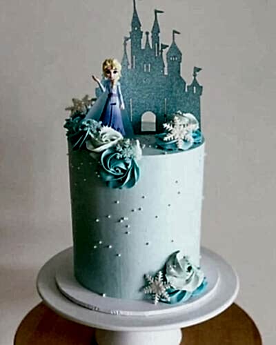 Character cakes