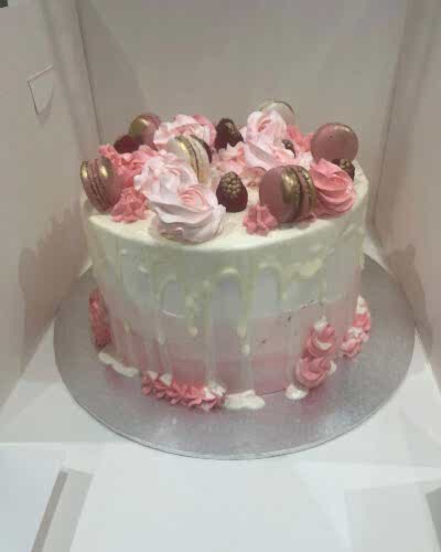 Customise cakes